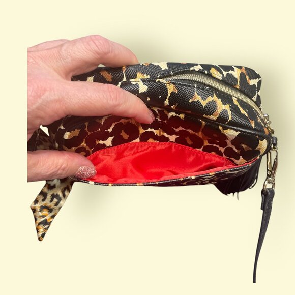 VICTORIA'S SECRET NWOT MINI CROSSBODY BAG ANIMAL PRINT - Picture 3 of 4